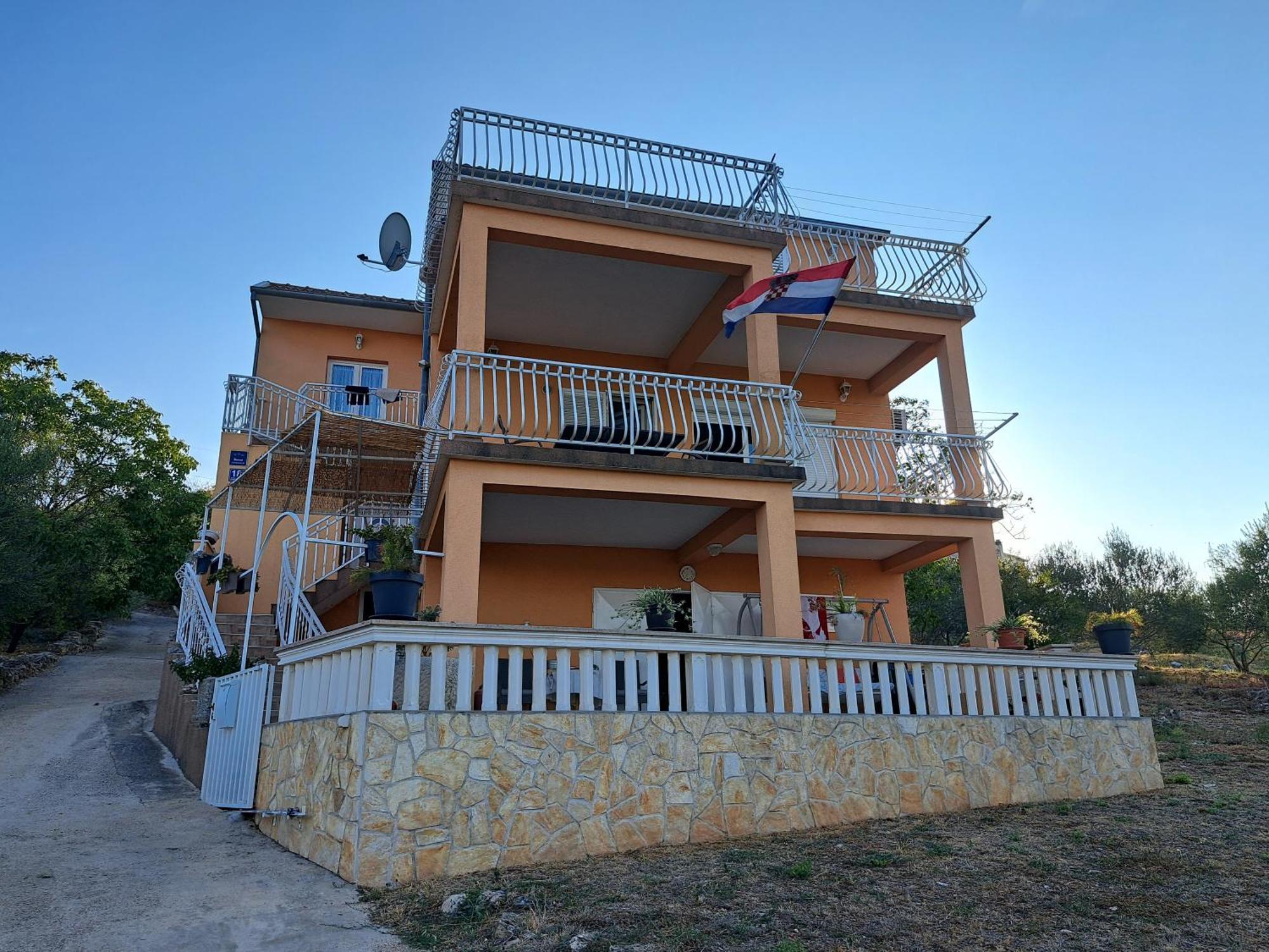 Apartment Petra Raslina Exterior foto